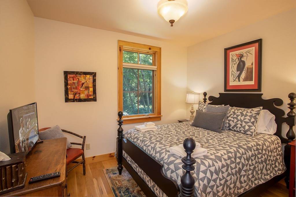 Luxury Mountain Lodge near Downtown in Blue Ridge Parkway, Watauga County