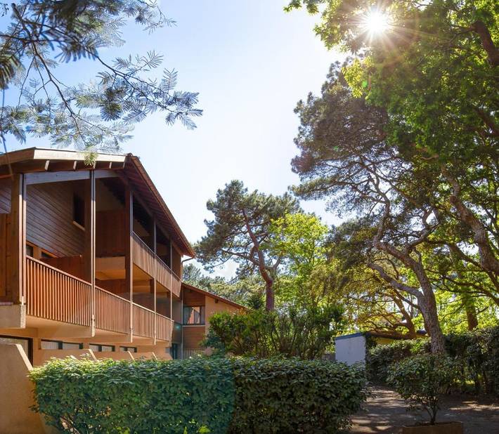 Appart’hôtel pour 2 personnes, avec Balcon et Terrasse ainsi que Jardin et Vue à Hossegor