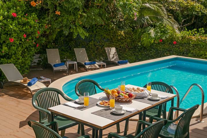 Great family villa, walk to facilities | Amélia in Caniço de Baixo, Caniço