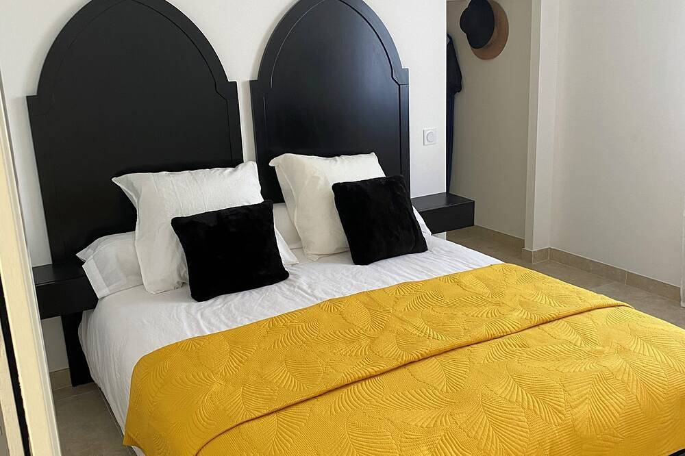 Design villa in Vaucluse in Piolenc, Vaucluse