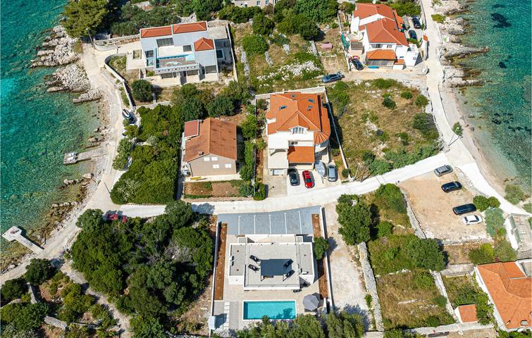 Modernes Apartment mit Pool, Terrasse und nur 200 m vom Strand entfernt in Blato, Korcula