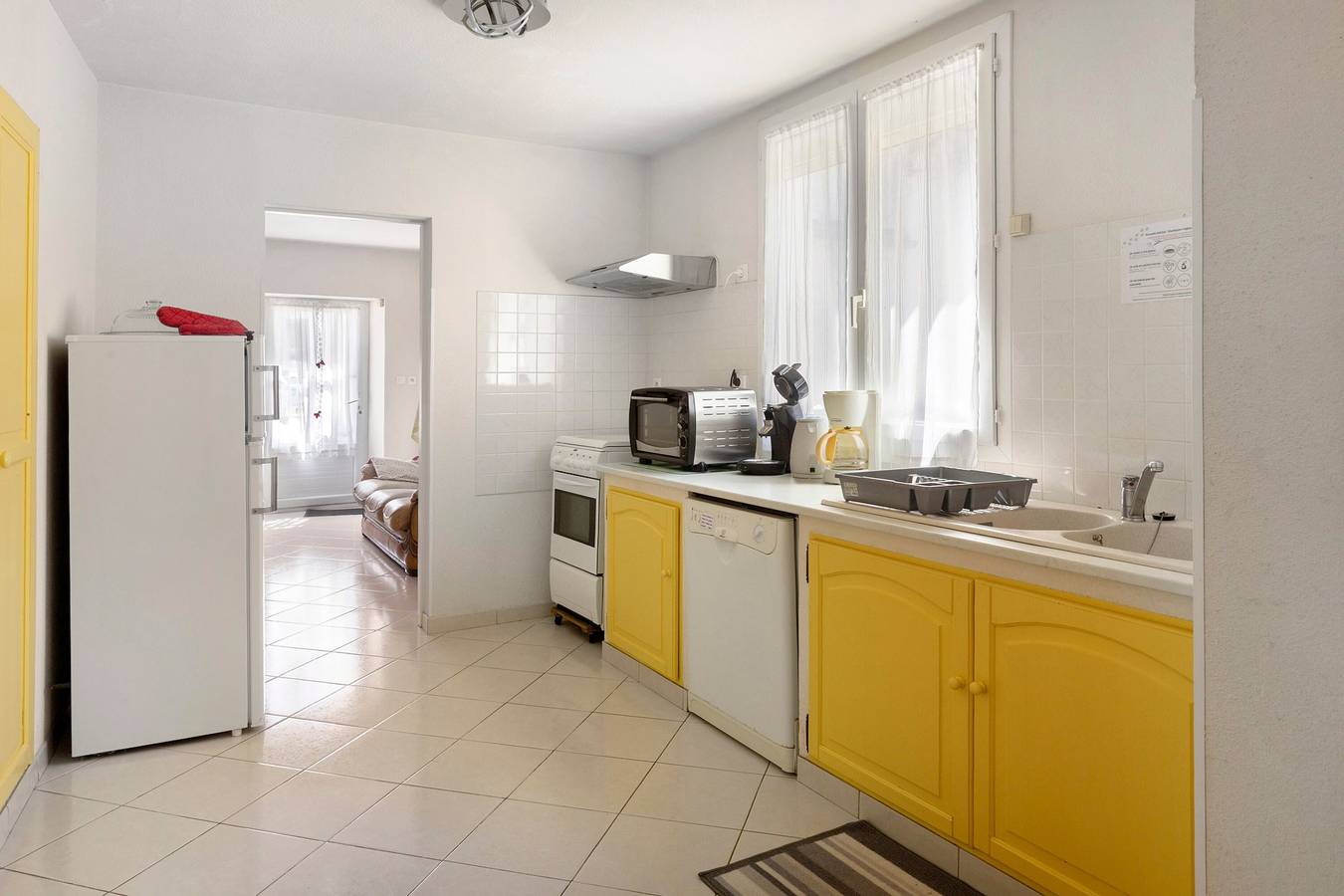Holiday Home 'Le Marronnier D'Armandine' with Private Terrace, Private Garden and Wi-Fi in Essouvert, Saint-Jean-d'Angély region