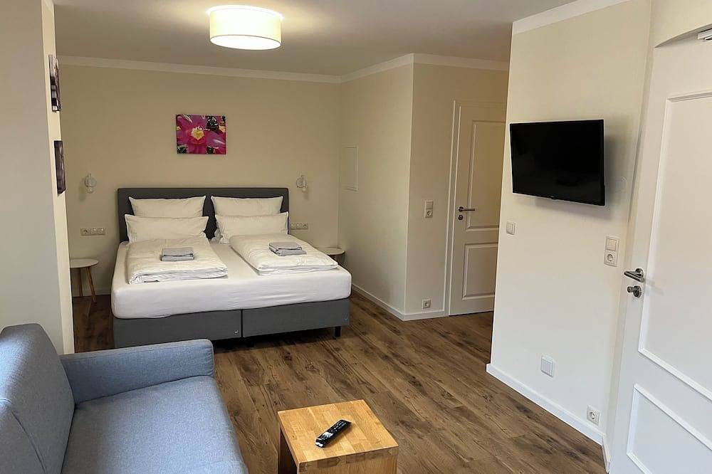 Ganze Wohnung, Studiowohnung \"Osterberg\" im alten Weingut in Großkarlbach, Deutsche Weinstraße