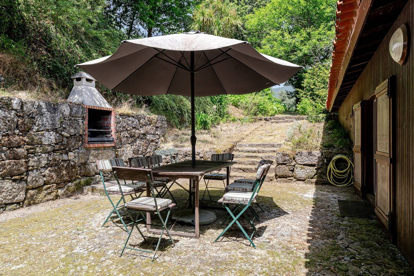 Casa de Campo 'Quinta De Amares' com Vista para a Montanha, Piscina Privada e Wi-Fi in Goães, Distrito de Braga