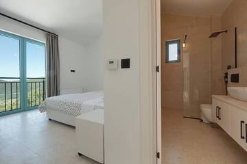 Ferienhaus für 8 Personen in Budva, Opština Budva, Bild 3