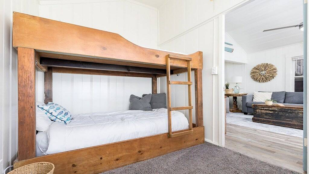 Begonia Beach Cottage- Dog Friendly in Capitola, Santa Cruz County