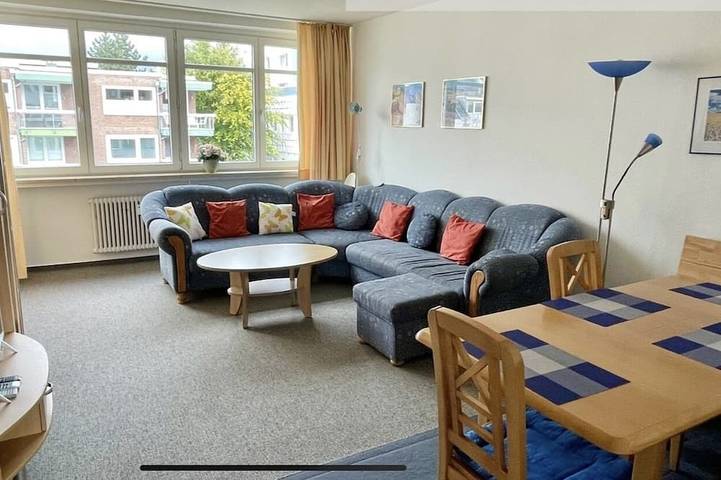 Ganze Wohnung, 3 große Zimmer, 77 qm, Fahrstuhl, direkt am Strand und am Zentrum in Scharbeutz, Ostholstein