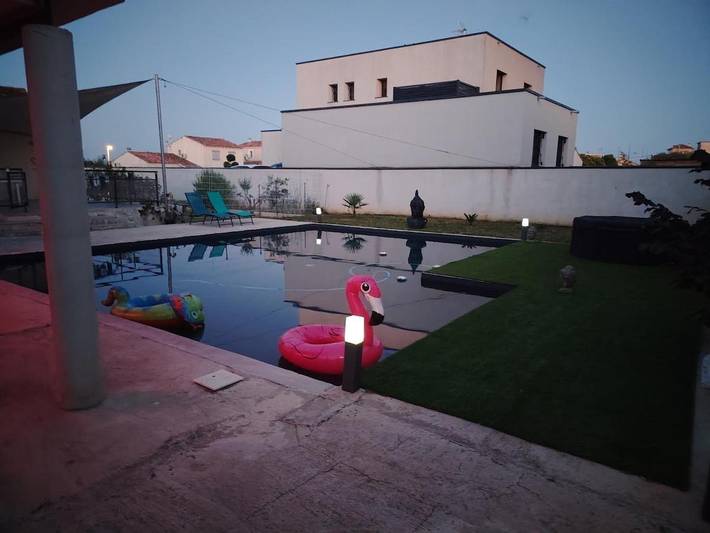 Gîte pour 2 personnes, avec terrasse ainsi que piscine et jacuzzi dans Franquevaux - 4