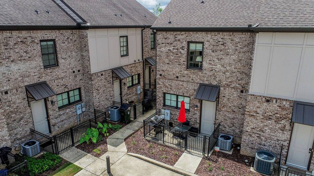 Bama Getaway - Walk to Downtown & Campus! Luxurious and cozy furnishings! in Tuscaloosa, Tuscaloosa County