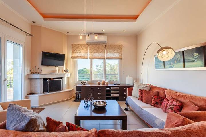 Ferienhaus für 9 Personen, mit Garten und Whirlpool sowie Pool auf den Peloponnes - 2