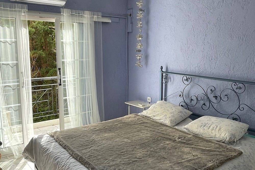 Ganze Wohnung, Apartment 120m2 between sea and mountains in Glyfada, Athens Riviera in Glifada, Süd-Athen