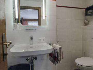 Zimmer für 2 Personen in Nesselwängle, Außerfern, Bild 3