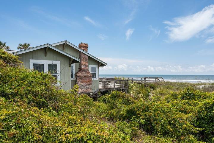 Vacation rental for 6 people, with terrace, with pets in Folly Beach