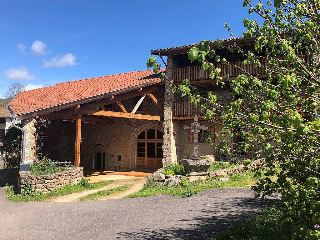 Chambres d'hôtes le Manoir des Fées - Le Balcon Forézien in Saint-Julien-la-Vêtre, Montbrison