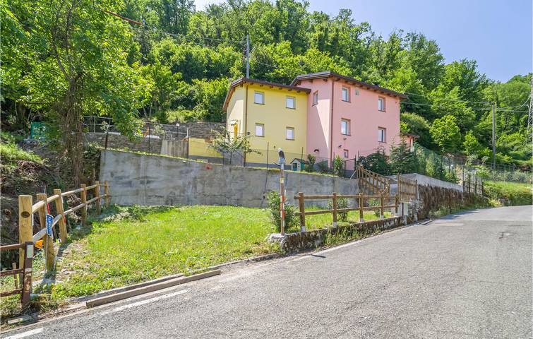 Appartamento a bordo piscina con A/C e parcheggio - Tribogna 1km in Garbarini, Tribogna