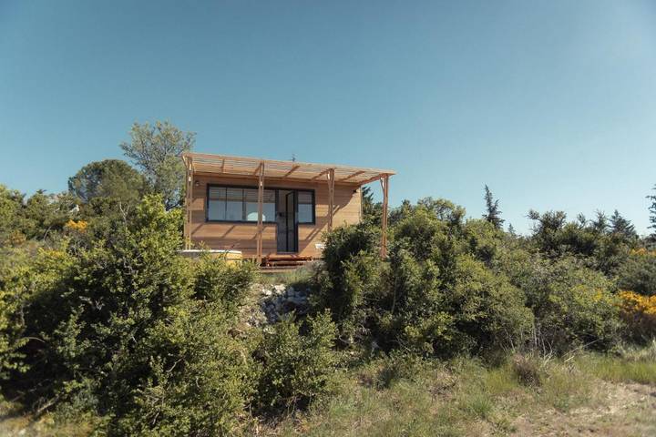 Chalet pour 2 personnes, avec jacuzzi et jardin