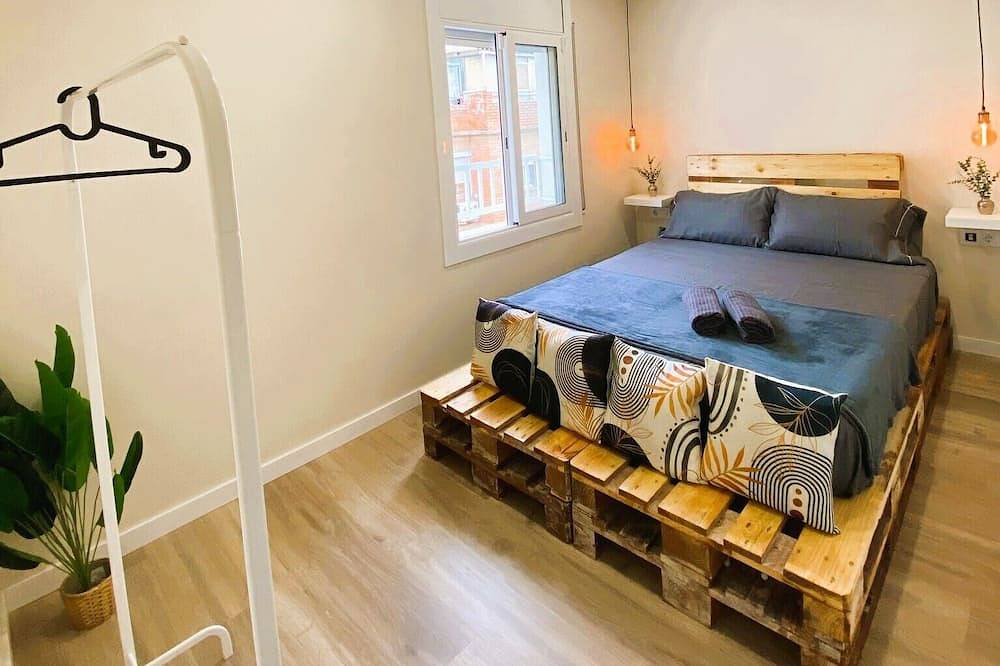 Entire apartment, Brand new apartment in Bcn with photo booth in Santa Coloma de Gramenet, Barcelonès