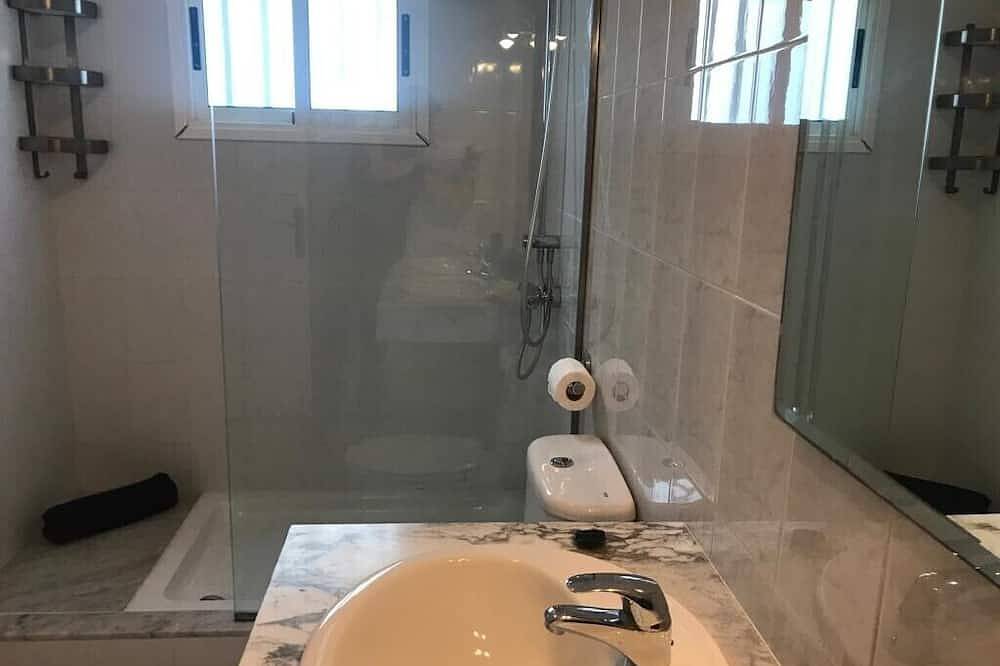 Casa Jaime, 2 bedrooms, 2 bathrooms villa with private pool & mountain views. in Puerto del Carmen, Tías