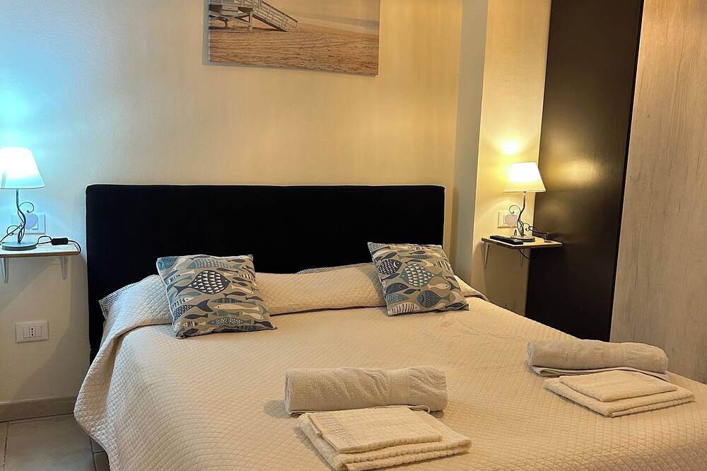 Entire apartment, Gardenia Guest House in Marina di Massa, Massa