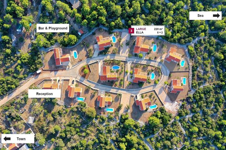 Villa pour 10 personnes, avec jardin et piscine, animaux acceptés à Stari Grad - 2