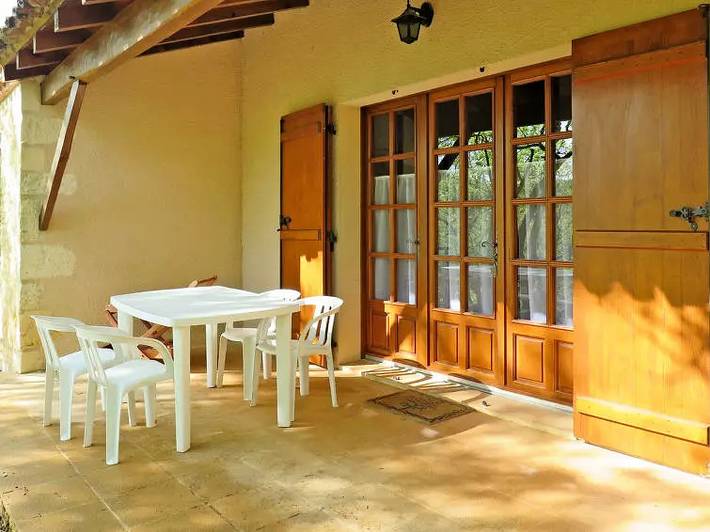 Location de vacances pour 4 personnes, avec Terrasse et Piscine à Blanquefort-sur-Briolance