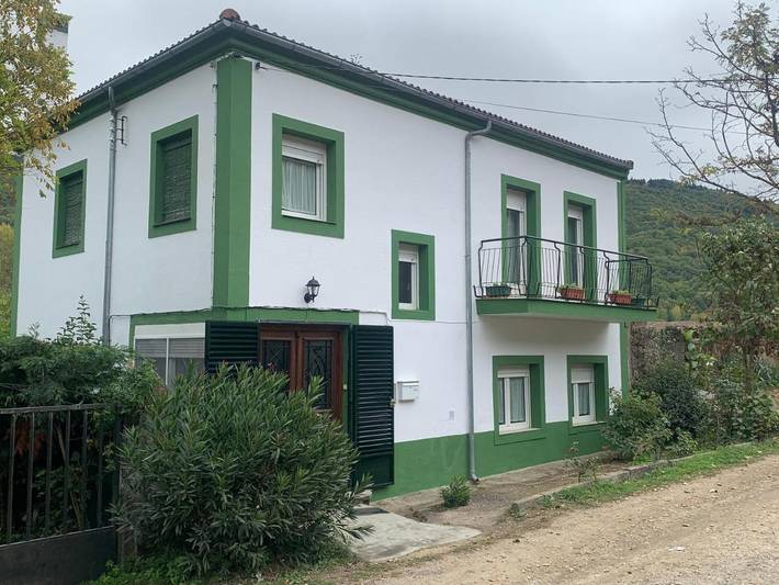 Casa rural para 11 personas, con Balcón y Terraza además de Jardín y Vistas en la Sierra de Béjar