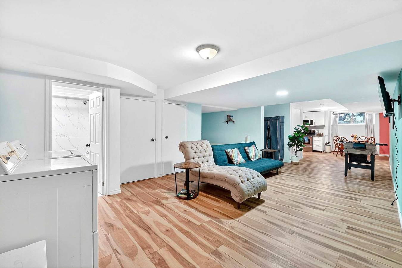 Spring Getaway 1Br Plus Den Near Beaches and Canal in Port Colborne, Cataratas del Niágara