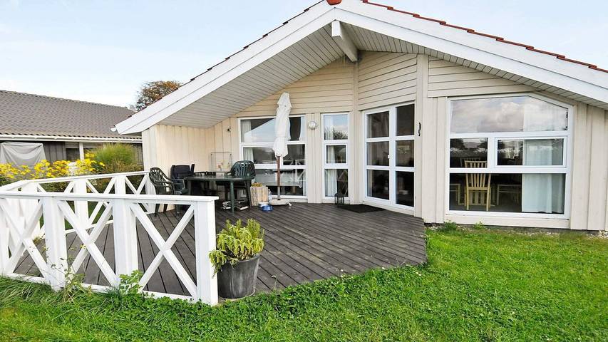 Ferienhaus für 4 Personen, mit Terrasse und Sauna sowie Ausblick, mit Haustier in Wackerballig