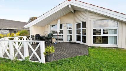 Ferienhaus für 4 Personen, mit Ausblick und Terrasse sowie Sauna, mit Haustier in Wackerballig