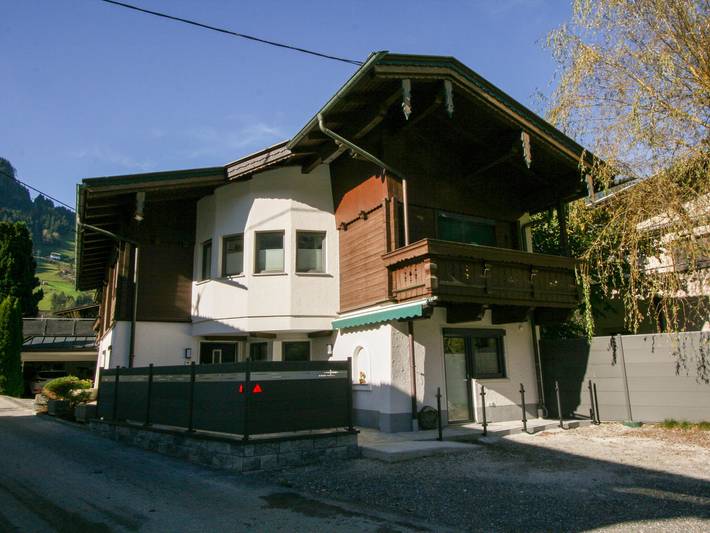 Ferienwohnung für 6 Personen, mit Terrasse und Garten