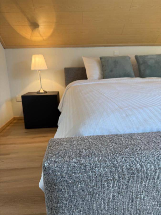 Five-Bedroom House in Opglabbeek, Hasselt en omgeving