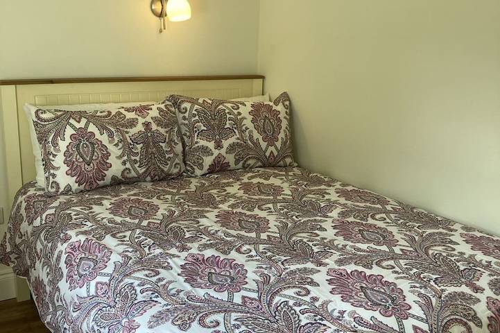 Lovely 2 bedroom cottage at base of Comeragh Mountains in Bohadoon, County Waterford