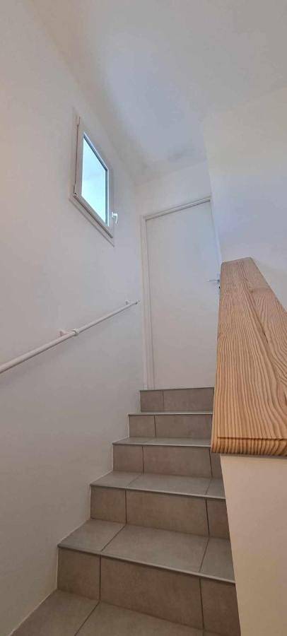 Gîte pour 2 personnes, avec vue et terrasse dans Plage du Goulet - 4