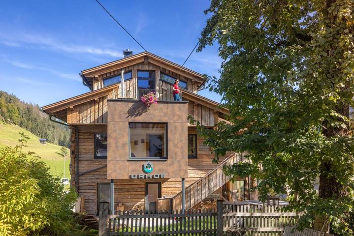 Villa für 6 Personen, mit Balkon und Whirlpool sowie Terrasse und Garten in Lesachtal