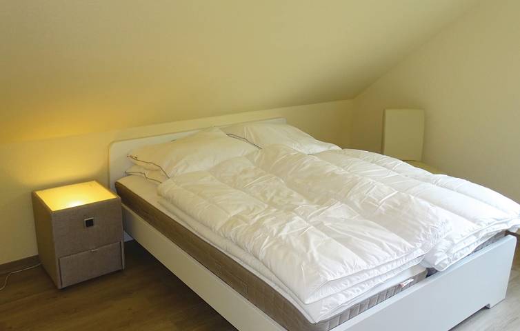 Ganze Ferienwohnung, Modernes Apartment mit Parkplatz, WiFi & Strand in der Nähe in Boiensdorf, Neuburg