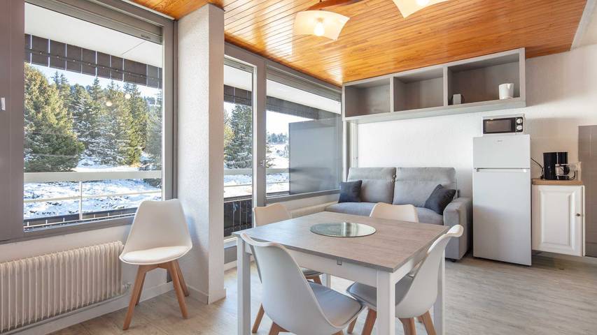 Location de vacances pour 5 personnes, avec balcon à Chamrousse