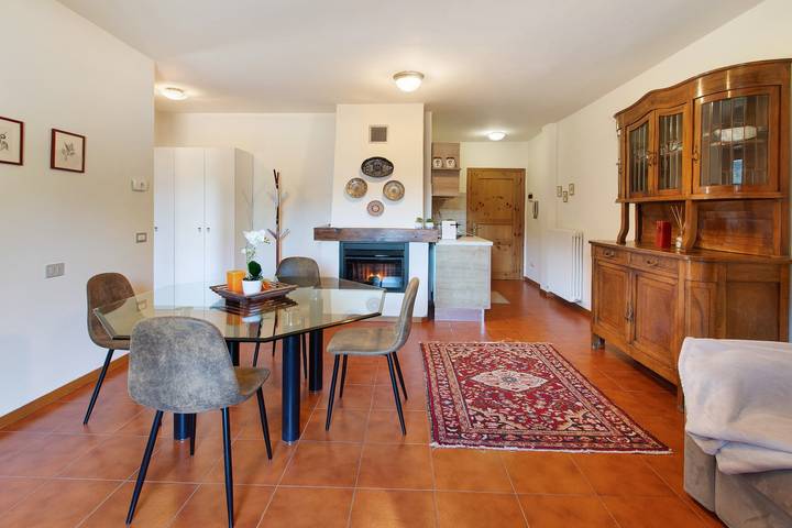 Ganze Wohnung, Apartment 'Cima De' Piazzi' mit Bergblick, Balkon und Wlan in Isolaccia, Valdidentro