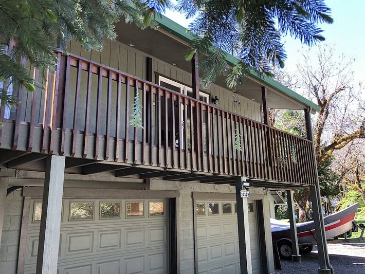 Glamping for 4 people, with balcony and yard in Oregon