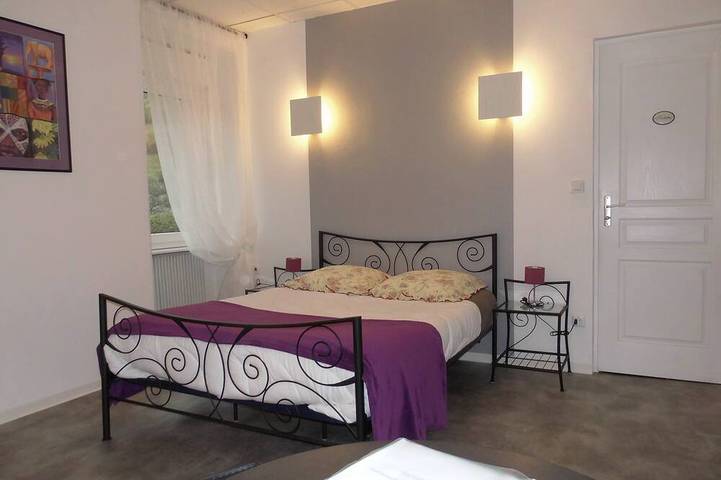 Gîte pour 2 personnes, avec piscine et jardin à Saint-Affrique - 3