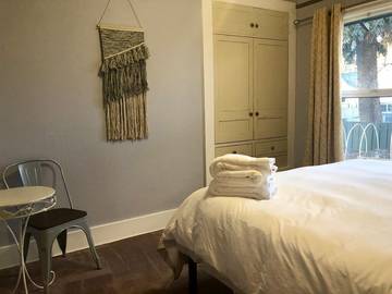 Vacation House for 8 Guests in Bend, Mt. Bachelor, Picture 3