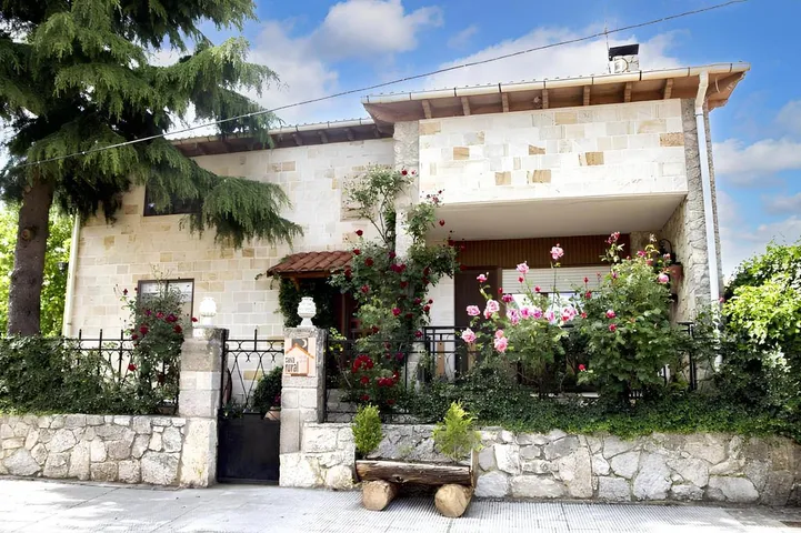 Casa de vacaciones para 12 personas, con terraza y jardín - 1