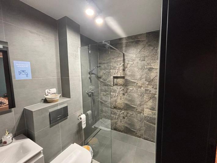 Gîte pour 3 personnes, avec sauna et jardin ainsi que vue et terrasse, animaux acceptés dans Kobyla Gora - 4