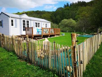 Gîte pour 4 personnes, avec jardin et vue, animaux acceptés à Guénin