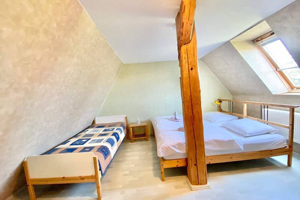 Ganze Wohnung, Kleine, gemütliche Ferienwohnung. Ideal für 2 bis 3 Personen. Haustierfreundlich in Hinterhermsdorf, Sebnitz