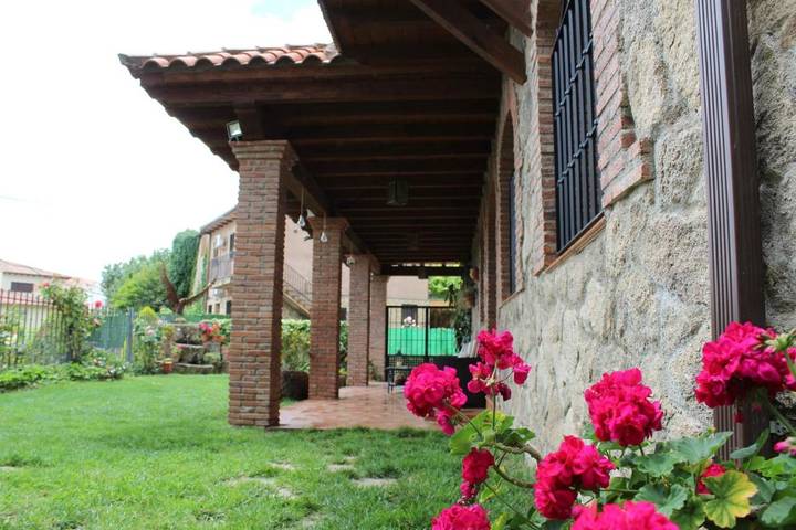 Casa rural para 2 personas, con jardín además de vistas y piscina, Se admiten mascotas en Extremadura - 4