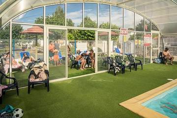 Mobil home pour 6 personnes, avec terrasse dans Plage des Chardons