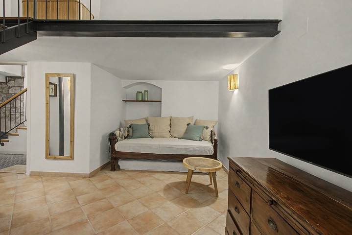 Apartment 'Portal Del Barri Vell' with Wi-Fi