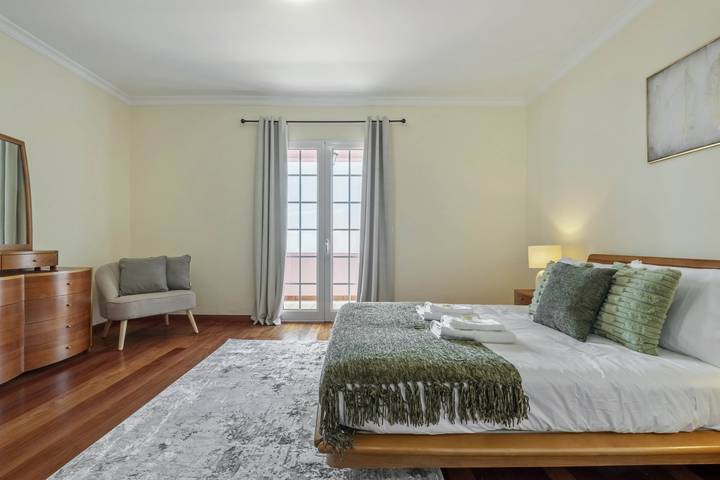 Location de vacances pour 6 personnes, avec balcon et vue sur l’océan à Ponta do Sol - 2