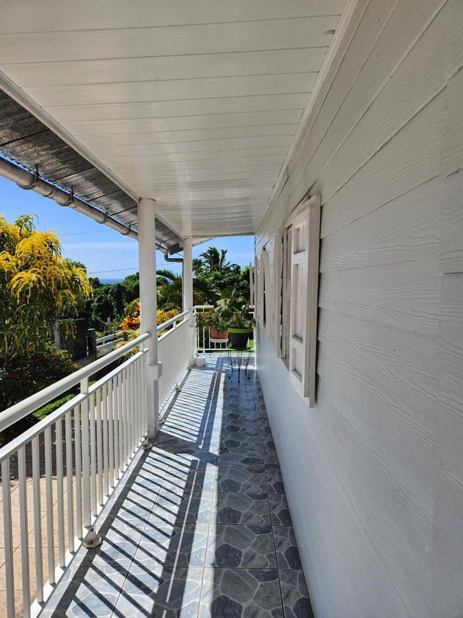 Location de vacances pour 10 personnes, avec jardin et terrasse dans Sainte-Rose (La Réunion)