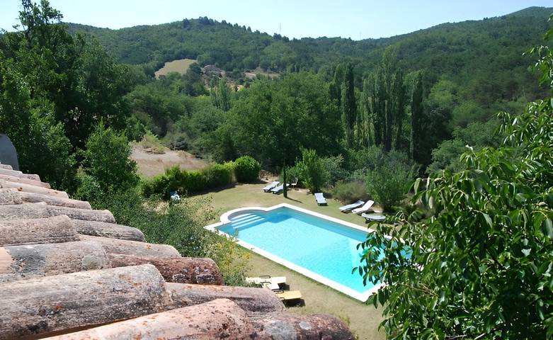 Chambre d’hôte pour 2 personnes, avec Jardin et Piscine dans Entrevennes